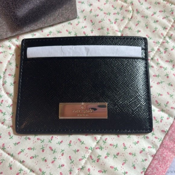 Kate Spade Kenzie Black Card Holder New with Box - Picture 2 of 6